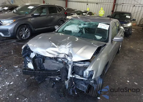 2015 Chrysler 300 Limited z USA, uszkodzony, nr VIN 2C3CCAAG3FH908585